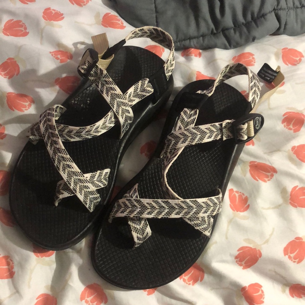 BNIB women’s size 9 wide Z2 classic chacos